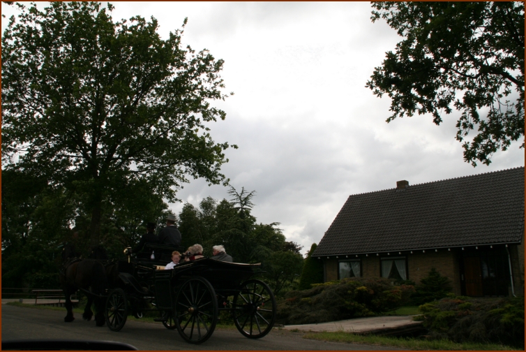 935 Willy & Gerard 135 Met de Koets